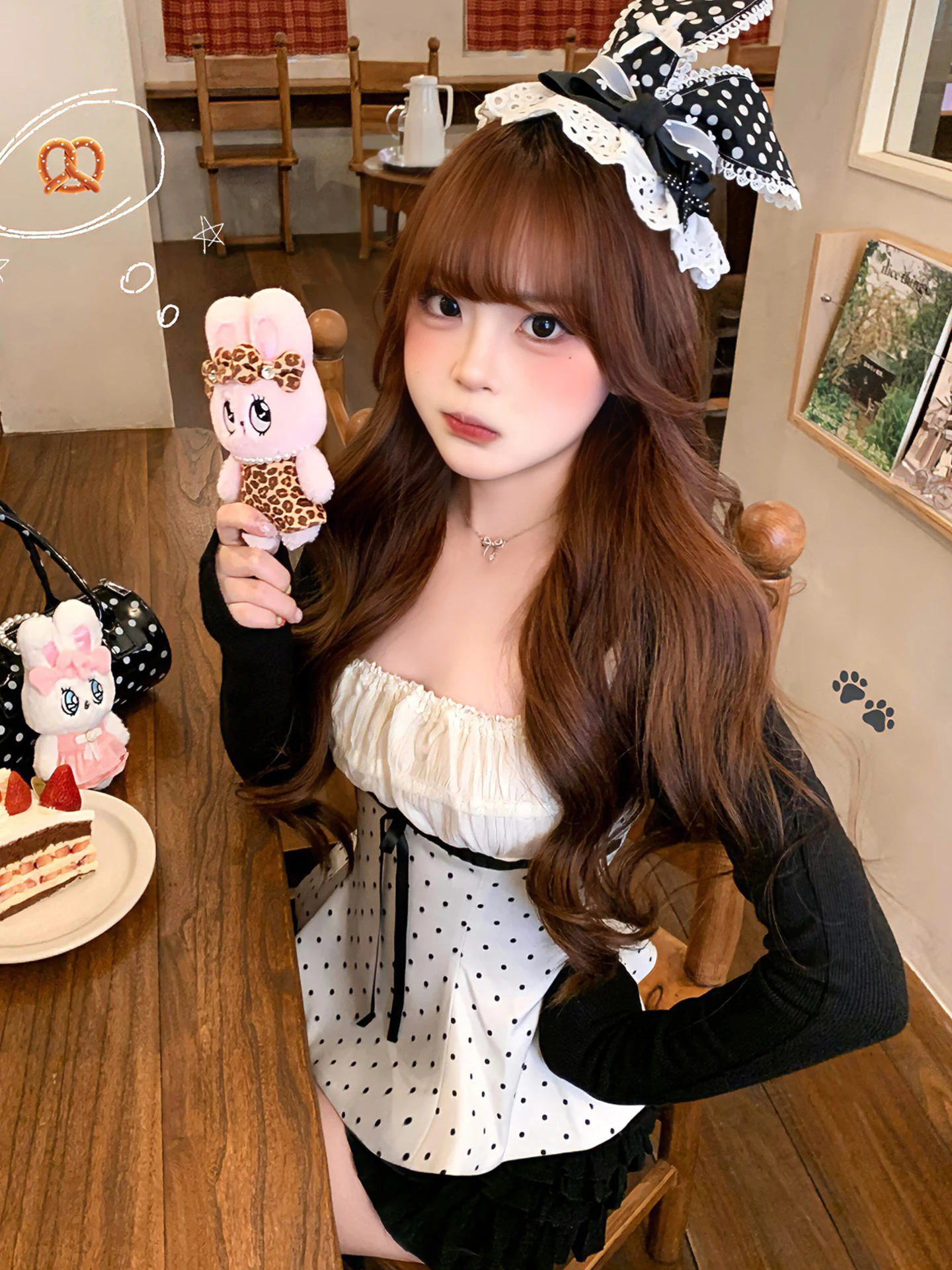 Korean Style Sweet Polka Dot Bridesmaid Outfit Three Piece Set Waist Cinching Strap Top Cardigan Slimming Cake Shorts
Korean Style Sweet Polka Dot Bridesmaid Outfit Three Piece Set Waist Cinching Strap Top Cardigan Slimming Cake Shorts