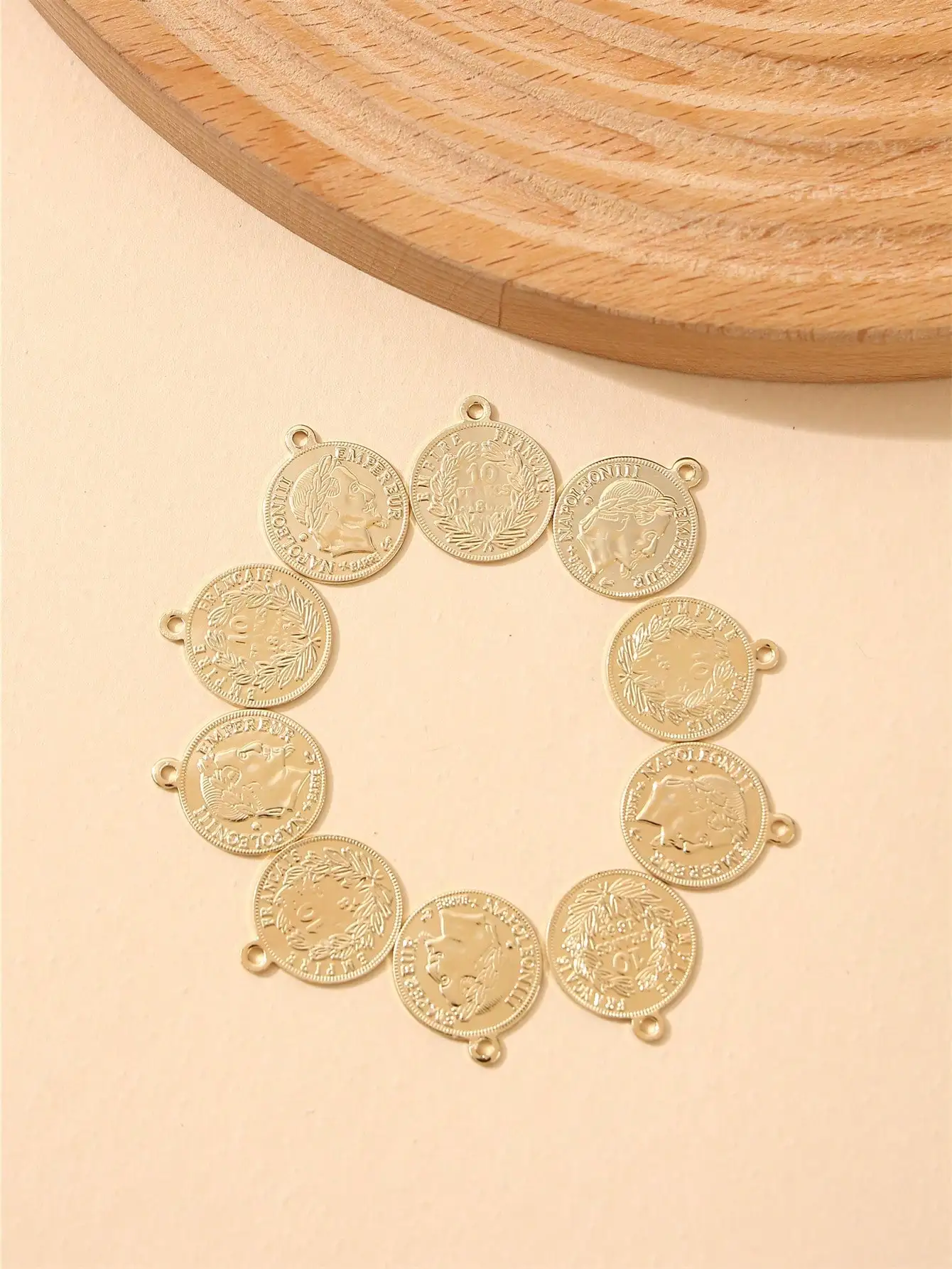 Moroccan ladies' fashion set earrings necklaces, Bohemian style bridal accessories festival gifts
Moroccan ladies' fashion set earrings necklaces, Bohemian style bridal accessories festival gifts