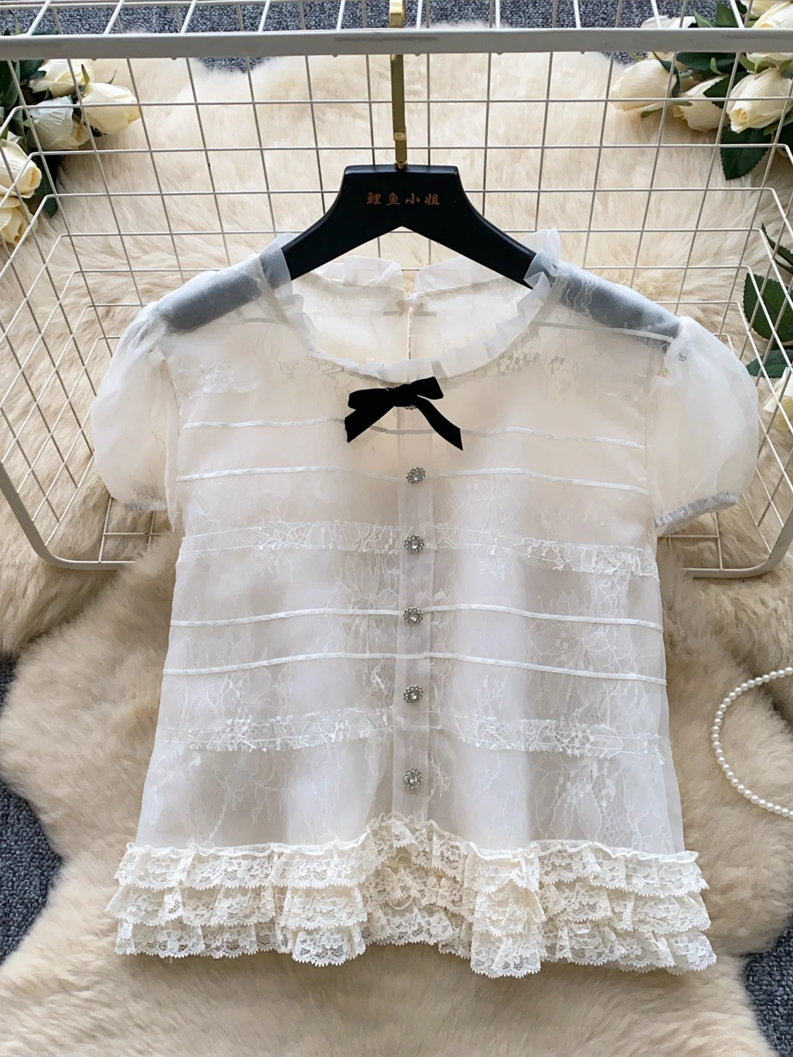 Sweet Princess Style Breathable Skin-Friendly Lace Shirt Women Summer Knot Hemline Anti-Aging Elegant Top Korean Lo...
Sweet Princess Style Breathable Skin-Friendly Lace Shirt Women Summer Knot Hemline Anti-Aging Elegant Top Korean Lo...