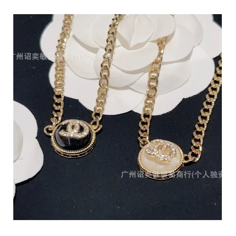 High Quality Real Shot Double Black and White Button Necklace Female Versatile Light Luxury Niche Collarbone Chain
High Quality Real Shot Double Black and White Button Necklace Female Versatile Light Luxury Niche Collarbone Chain