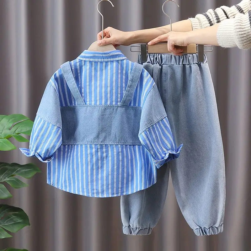 Boys Spring Autumn Two Piece Set 2024 New Handsome Children's Green Blue Spring Handsome Set Baby Boy Summer Clothes
Boys Spring Autumn Two Piece Set 2024 New Handsome Children's Green Blue Spring Handsome Set Baby Boy Summer Clothes