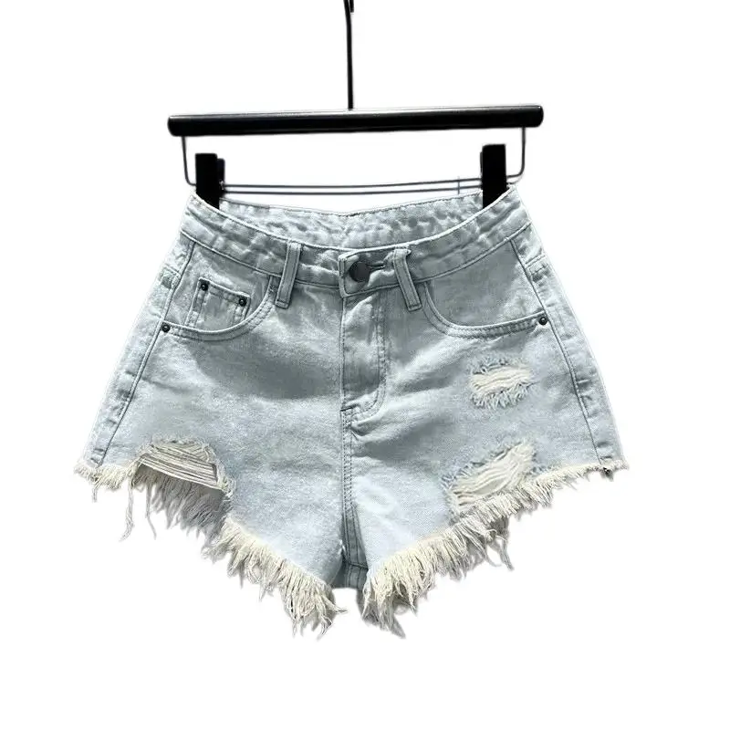 retro irregular old ripped denim shorts women's summer low waist design jeans hot pants sky blue
retro irregular old ripped denim shorts women's summer low waist design jeans hot pants sky blue