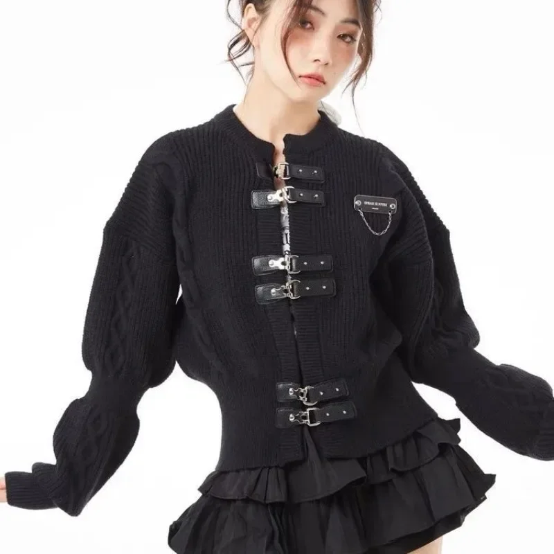 Hmsevenjz 2023 Autumn New College Style Design Sense Cardigan Knitted Coat Women's Loose Versatile Cardigan Solid Color Sweater
Hmsevenjz 2023 Autumn New College Style Design Sense Cardigan Knitted Coat Women's Loose Versatile Cardigan Solid Color Sweater