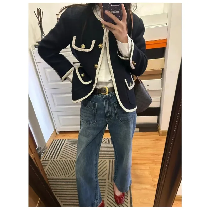 Женское бархатное контрастное пальто, осеннее модное украшение с карманами, однобортное повседневное пальто на открытом воздухе, женские куртки с длинными рукавами
Женское бархатное контрастное пальто, осеннее модное украшение с карманами, однобортное повседневное пальто на открытом воздухе, женские куртки с длинными рукавами