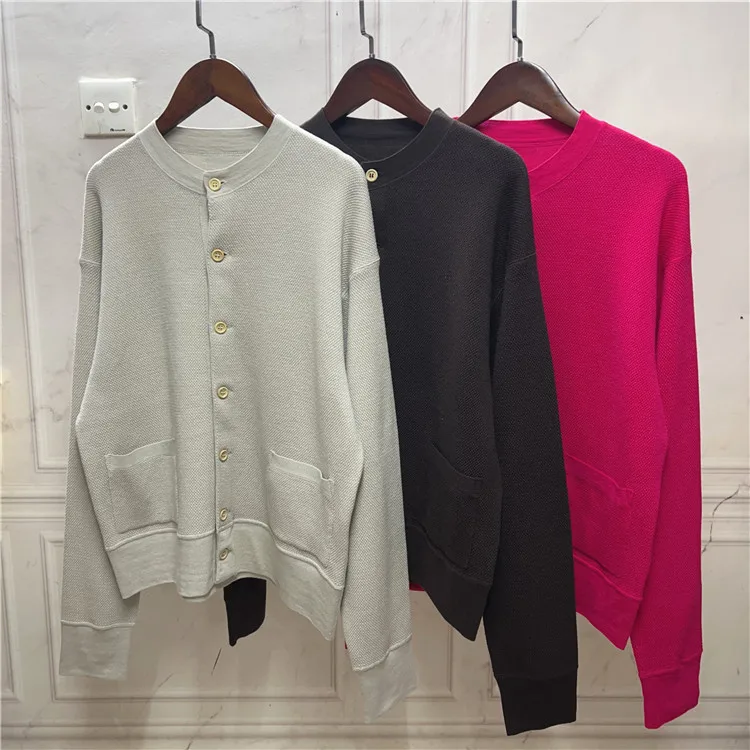 Высококачественный японский брендовый свитер-кардиган 45R из органического хлопка с круглым вырезом, длинными рукавами, винтажный, универсальный, двусторонний, цветной
Высококачественный японский брендовый свитер-кардиган 45R из органического хлопка с круглым вырезом, длинными рукавами, винтажный, универсальный, двусторонний, цветной