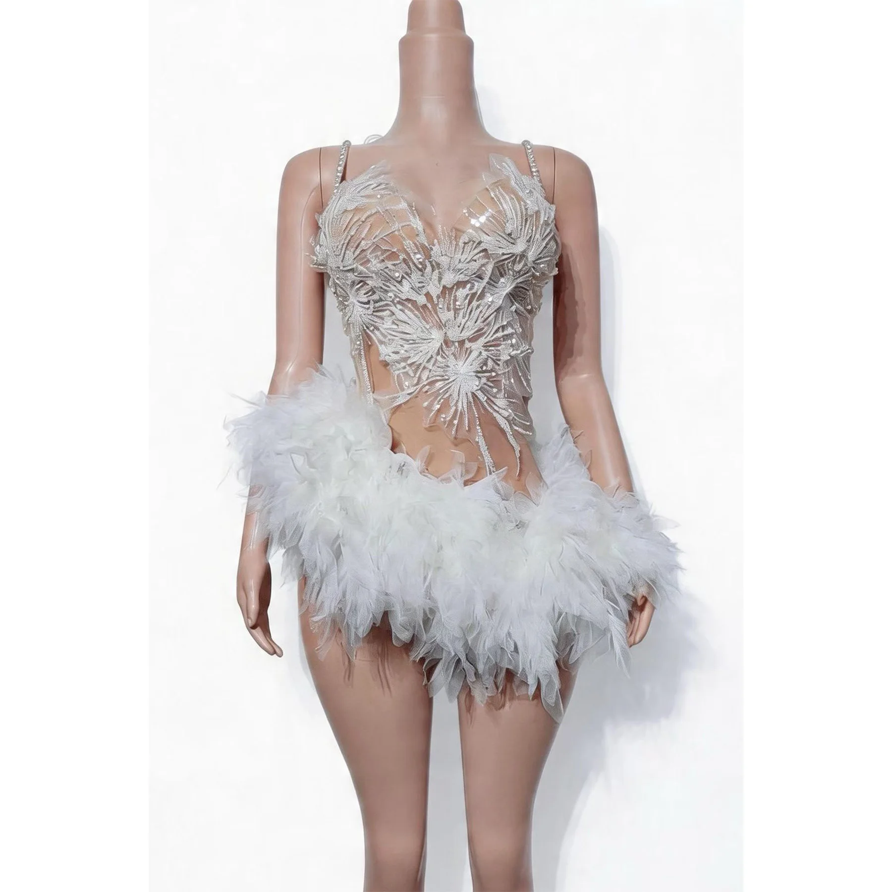 Bingcha White Rhinestone Embellished Feather Trim Sheer Mesh Mini Dress for Drag Queen Stage Performances and Nightclub Events
Bingcha White Rhinestone Embellished Feather Trim Sheer Mesh Mini Dress for Drag Queen Stage Performances and Nightclub Events