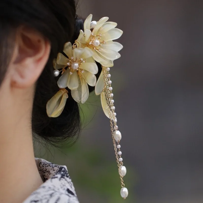 Classical Magnolia Side Clip, Tassel Hairpin for Chinese Bun & Hanfu, Elegant Hair Jewelry
Classical Magnolia Side Clip, Tassel Hairpin for Chinese Bun & Hanfu, Elegant Hair Jewelry