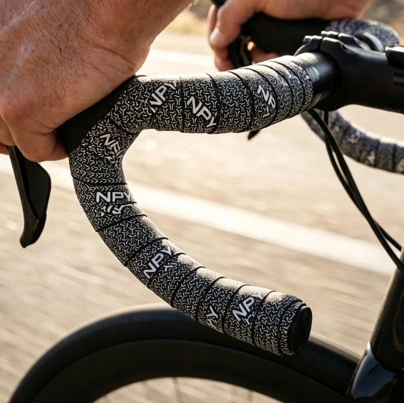 Silicone Road Bike Handlebar Tape Shock-absorbing Cycling Anti-slip Handlebar Bar Tape Wear-Resistant Bicycle Drop Bar Strap
Silicone Road Bike Handlebar Tape Shock-absorbing Cycling Anti-slip Handlebar Bar Tape Wear-Resistant Bicycle Drop Bar Strap