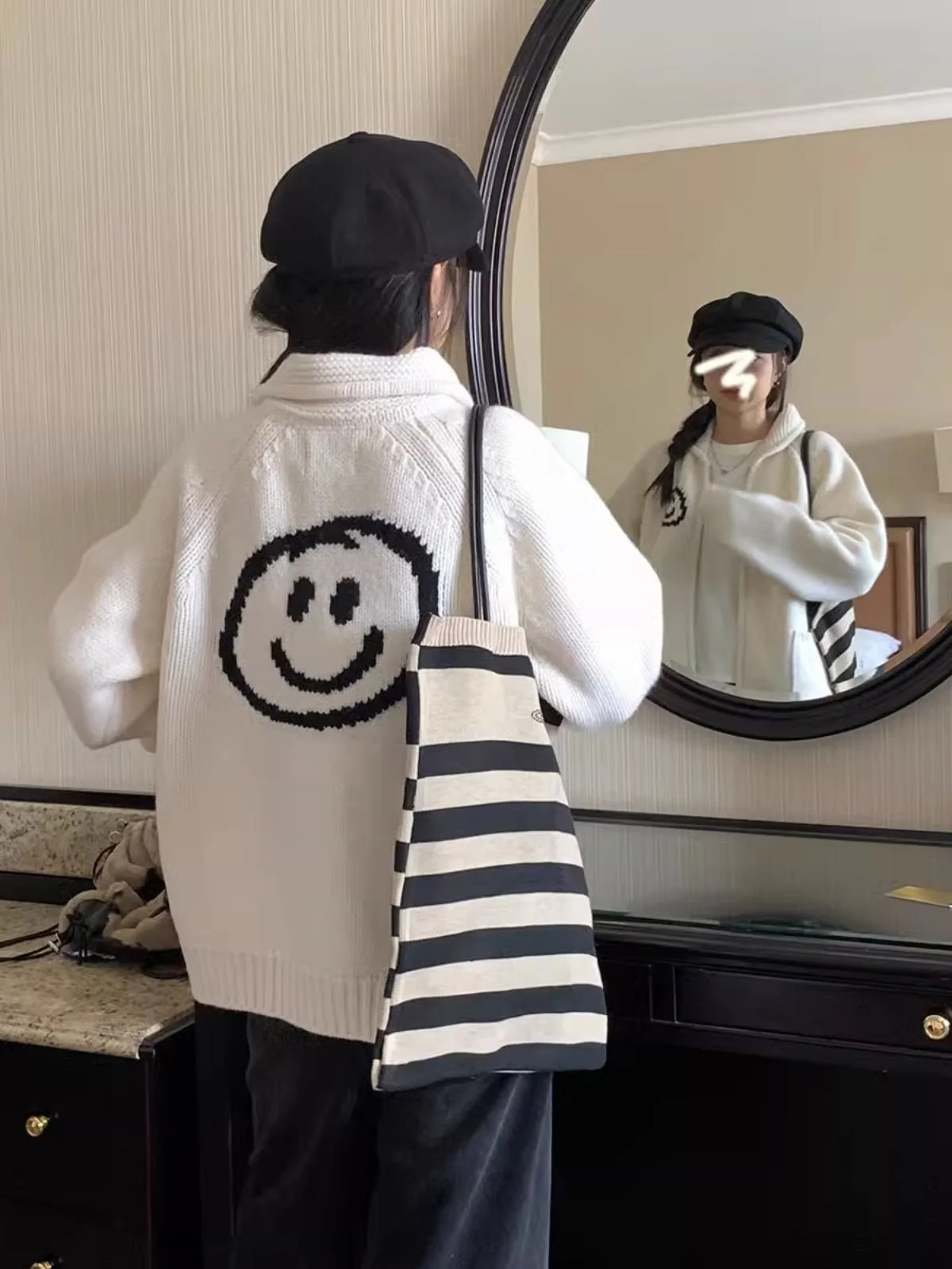 Loose Korean Sle Zipper Knitted Sweater Women's Outerwear Thiened Open Cardigan Top Autumn Winter New Arrival
Loose Korean Sle Zipper Knitted Sweater Women's Outerwear Thiened Open Cardigan Top Autumn Winter New Arrival