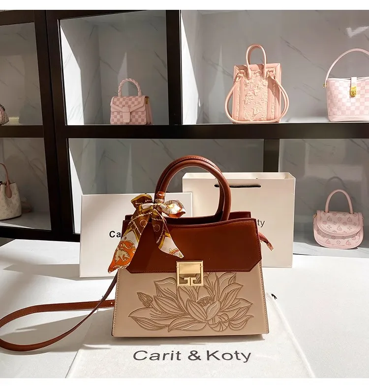 Chinese Embroidery Floral Women's Handbag Textured Leather Large Capacity Tote Bag Shoulder Messenger Bag Lady Purse Gift Bag
Chinese Embroidery Floral Women's Handbag Textured Leather Large Capacity Tote Bag Shoulder Messenger Bag Lady Purse Gift Bag