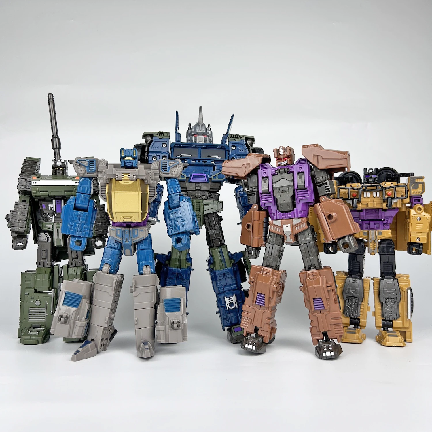 Xingbianzhanshen Bruticus 47cm 5 IN 1 Oversized Combination G1 Anime Action Figure Robot Kids Toys Gift
Xingbianzhanshen Bruticus 47cm 5 IN 1 Oversized Combination G1 Anime Action Figure Robot Kids Toys Gift