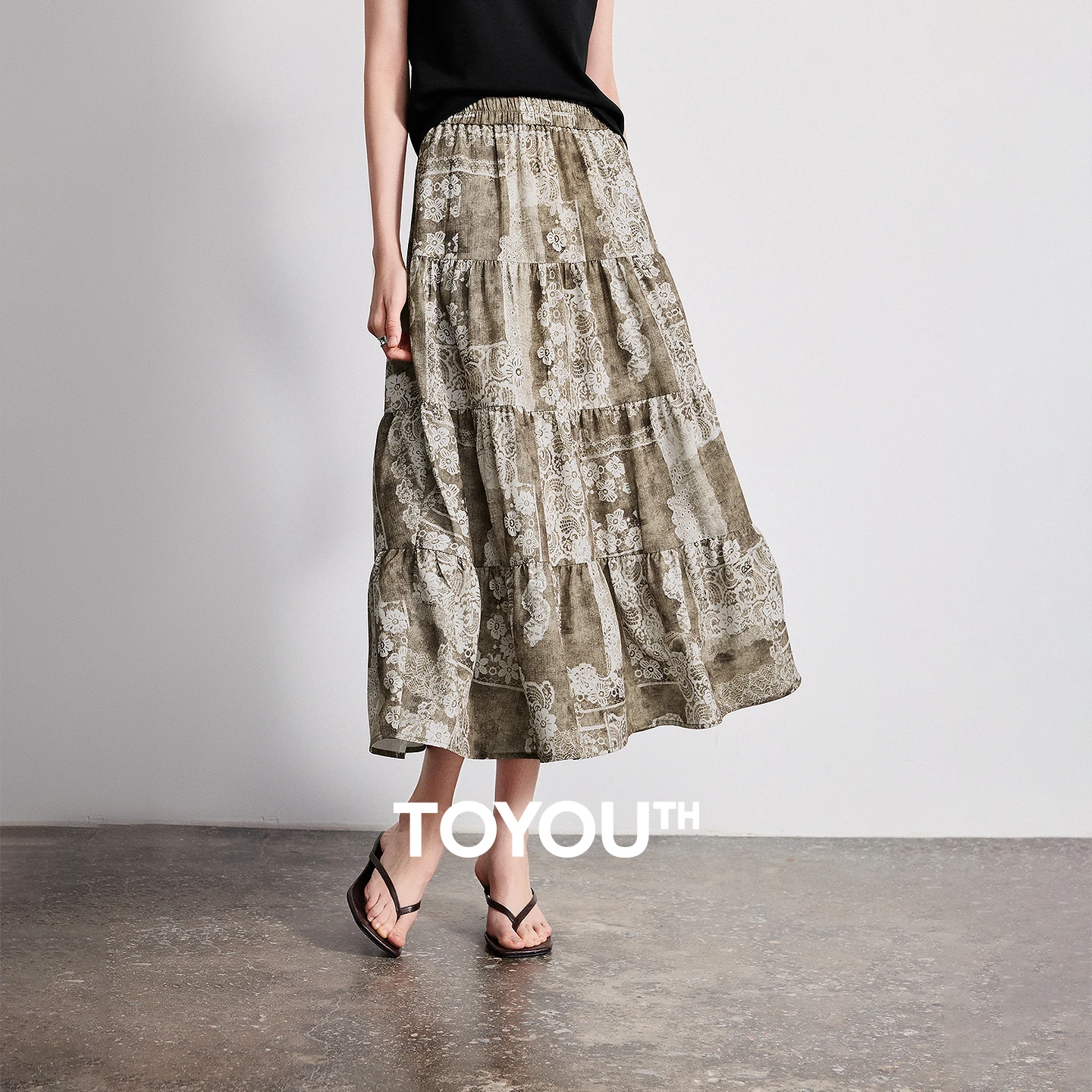 TOYOUTH Women Retro Floral Print Skirt 2026 Spring New Elastic Waist Tiered Patchwork Mini Skirt
TOYOUTH Women Retro Floral Print Skirt 2026 Spring New Elastic Waist Tiered Patchwork Mini Skirt