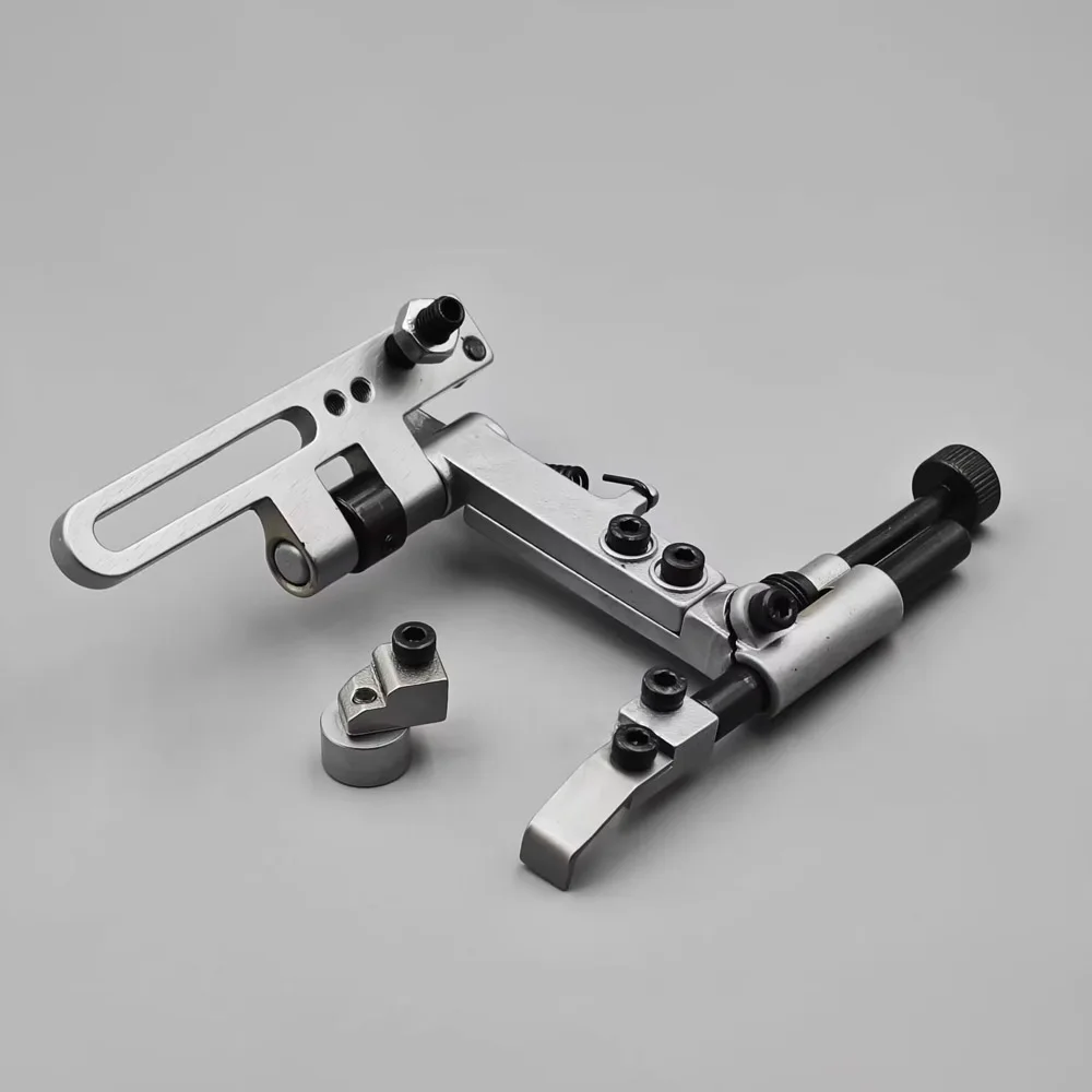 Suspended Edge Guide with Adaptor Bracket for PFAFF 591 592 for Durkopp Adler 867 767 GLODEN WHEEL 8365 244/246/341/8B
Suspended Edge Guide with Adaptor Bracket for PFAFF 591 592 for Durkopp Adler 867 767 GLODEN WHEEL 8365 244/246/341/8B