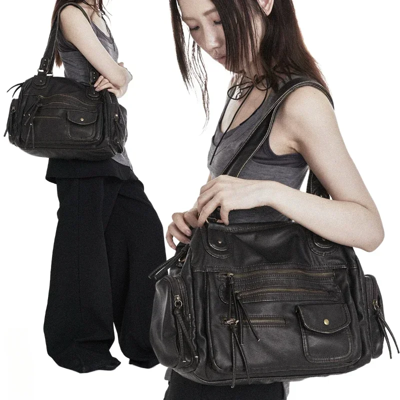 Women's fashion retro Y2K hot girl motorcycle bag large capacity washed distressed shoulder messenger bag
Women's fashion retro Y2K hot girl motorcycle bag large capacity washed distressed shoulder messenger bag