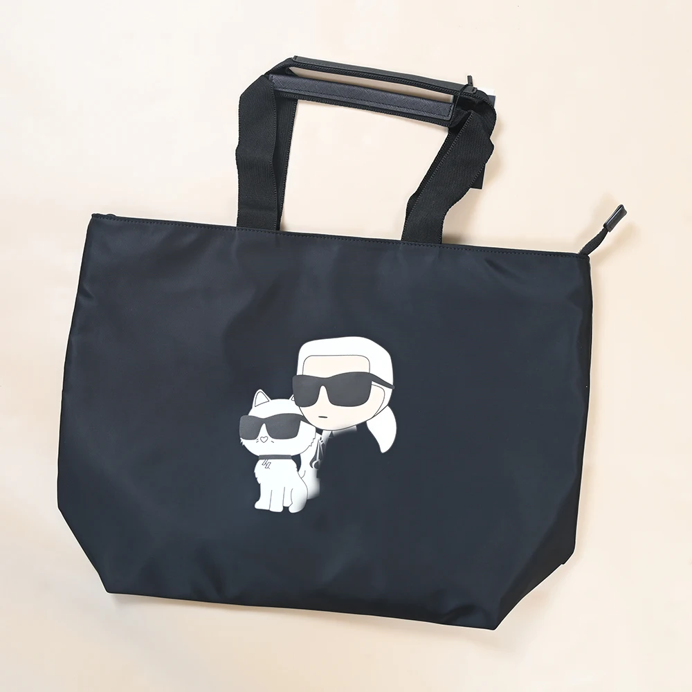 New Style Waterproof Nylon Cartoon Printed Single Shoulder Handbag Tote Bag Korean Style Fashion Canvas Bag for Youth
New Style Waterproof Nylon Cartoon Printed Single Shoulder Handbag Tote Bag Korean Style Fashion Canvas Bag for Youth