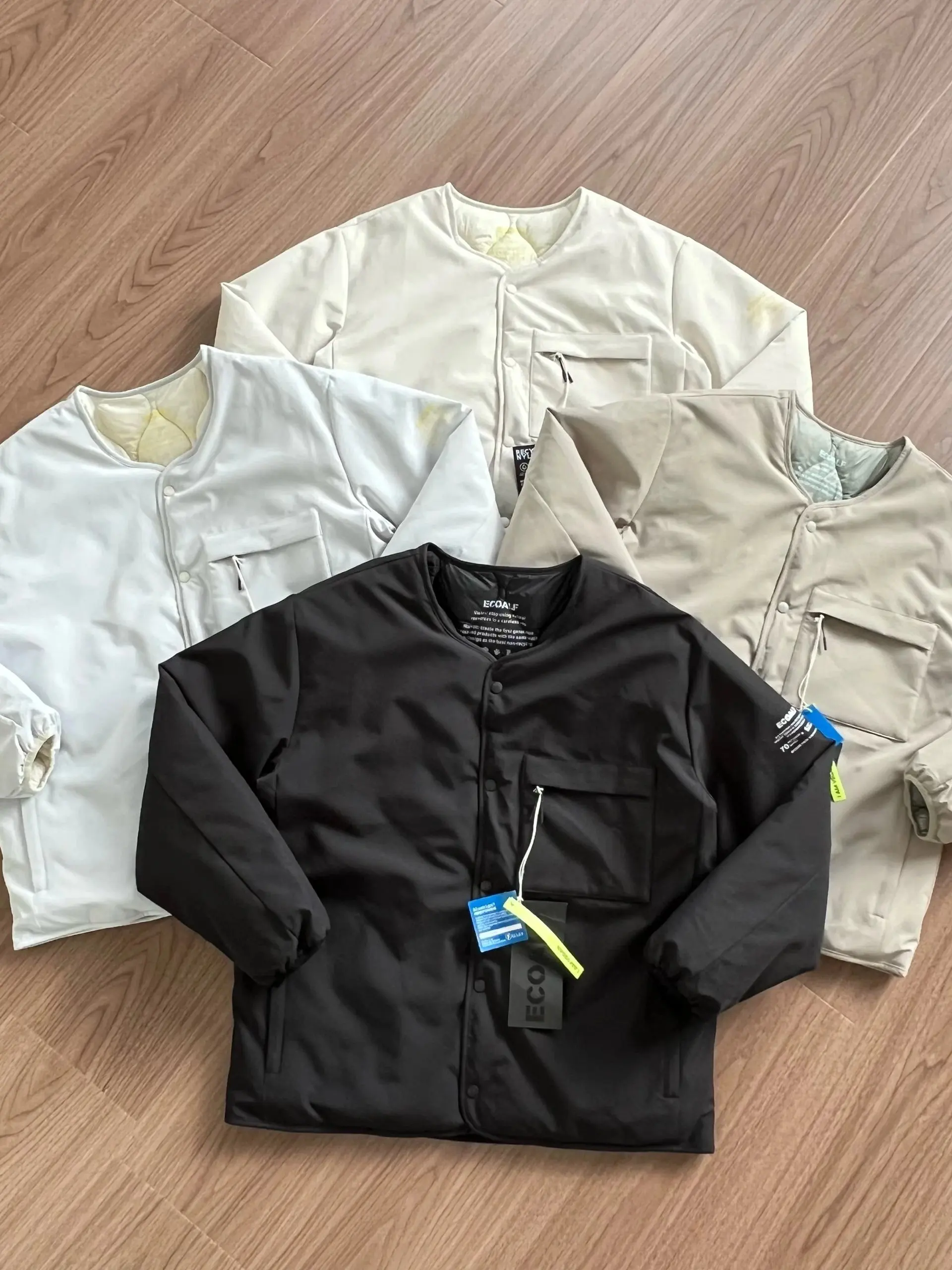 Легкая водонепроницаемая повседневная хлопковая куртка для мужчин на осень-зиму, модная, теплая, экологичная
Легкая водонепроницаемая повседневная хлопковая куртка для мужчин на осень-зиму, модная, теплая, экологичная