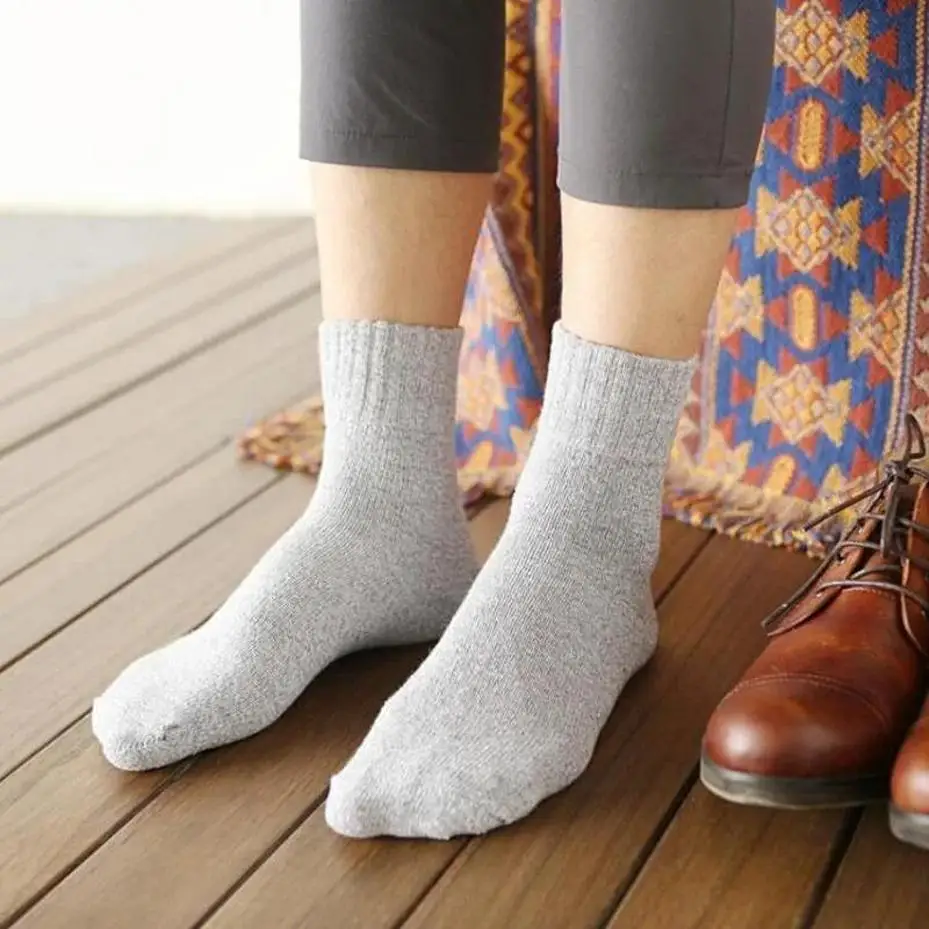 1 Pair New Men's Cotton Socks Black Business Men's Socks Breathable Autumn And Winter Men
1 Pair New Men's Cotton Socks Black Business Men's Socks Breathable Autumn And Winter Men