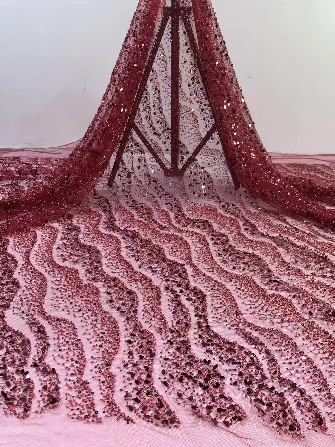 African Sequins Lace Fabric L-1306981 High Quality Embroidery Beaded Nigerian French Tulle Lace Material For Wedding Dress
African Sequins Lace Fabric L-1306981 High Quality Embroidery Beaded Nigerian French Tulle Lace Material For Wedding Dress