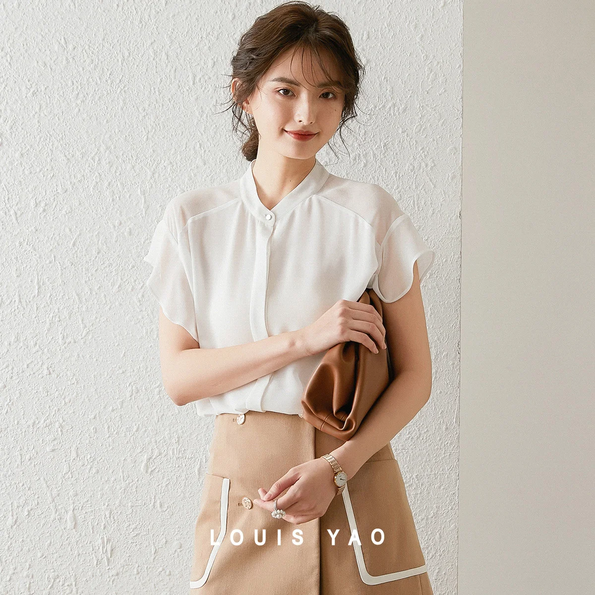 LOUIS YAO Lotus Sleeve Stand up Collar Shirt 2025 Summer Elegant Commuter Solid Color Simple Versatile Chiffon Shirt for Women
LOUIS YAO Lotus Sleeve Stand up Collar Shirt 2025 Summer Elegant Commuter Solid Color Simple Versatile Chiffon Shirt for Women