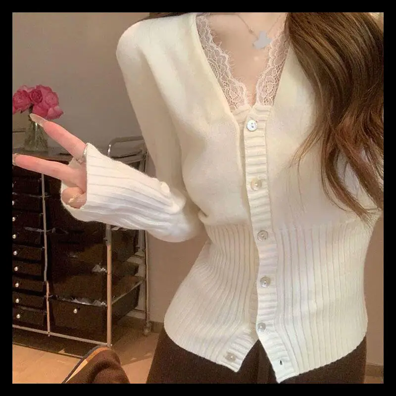 Свитер с v-образным вырезом для девочек, весенне-осенняя модная вязаная рубашка для лесбиянок, сохраняющая тепло, обтягивающая сексуальная базовая одежда, подарок для девочек, новинка
Свитер с v-образным вырезом для девочек, весенне-осенняя модная вязаная рубашка для лесбиянок, сохраняющая тепло, обтягивающая сексуальная базовая одежда, подарок для девочек, новинка