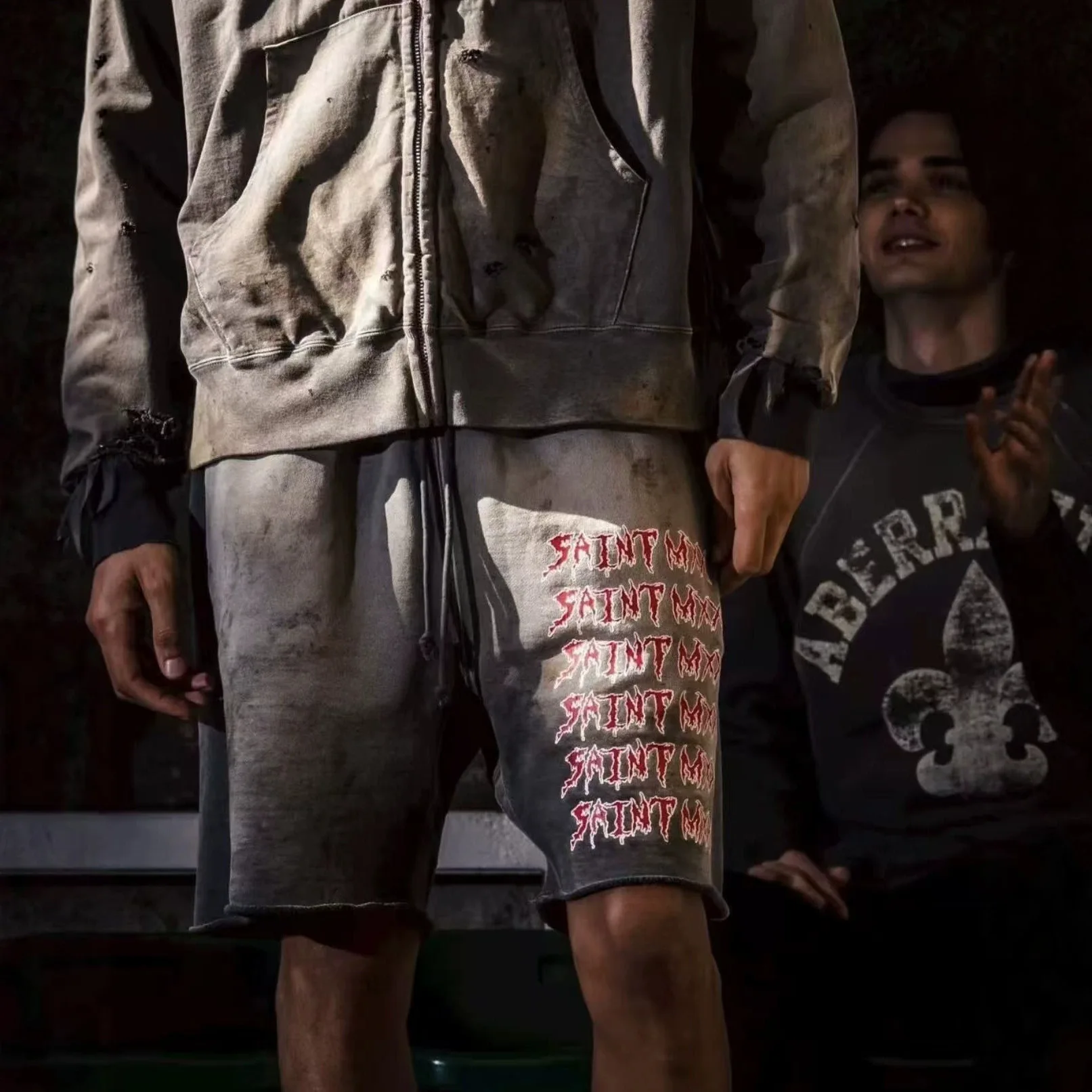 SAINT Mx6 SS26 Daily Commute Washed Vintage Elastic Drawstring Letter Print Design Men's Long Shorts Loose Fit Cotton Material
SAINT Mx6 SS26 Daily Commute Washed Vintage Elastic Drawstring Letter Print Design Men's Long Shorts Loose Fit Cotton Material