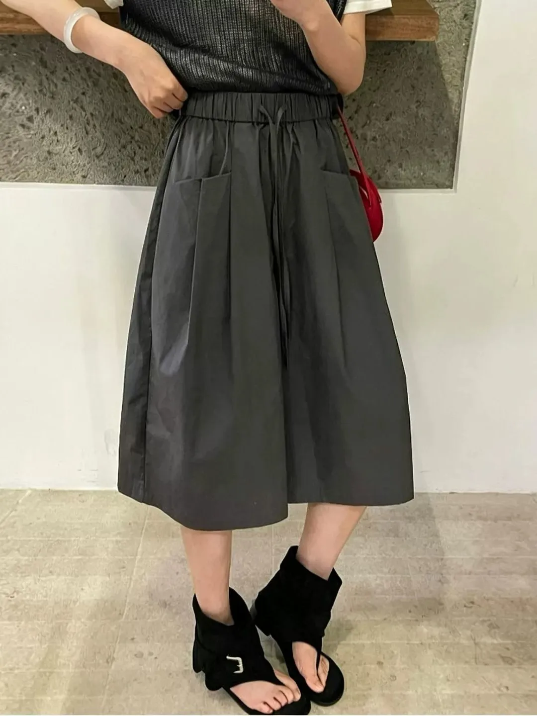 Korean Style Casual Loose A-Line Skirt Women's Fashion Summer New High Waist Midi Skirt for Commuting And Casual Wear
Korean Style Casual Loose A-Line Skirt Women's Fashion Summer New High Waist Midi Skirt for Commuting And Casual Wear
