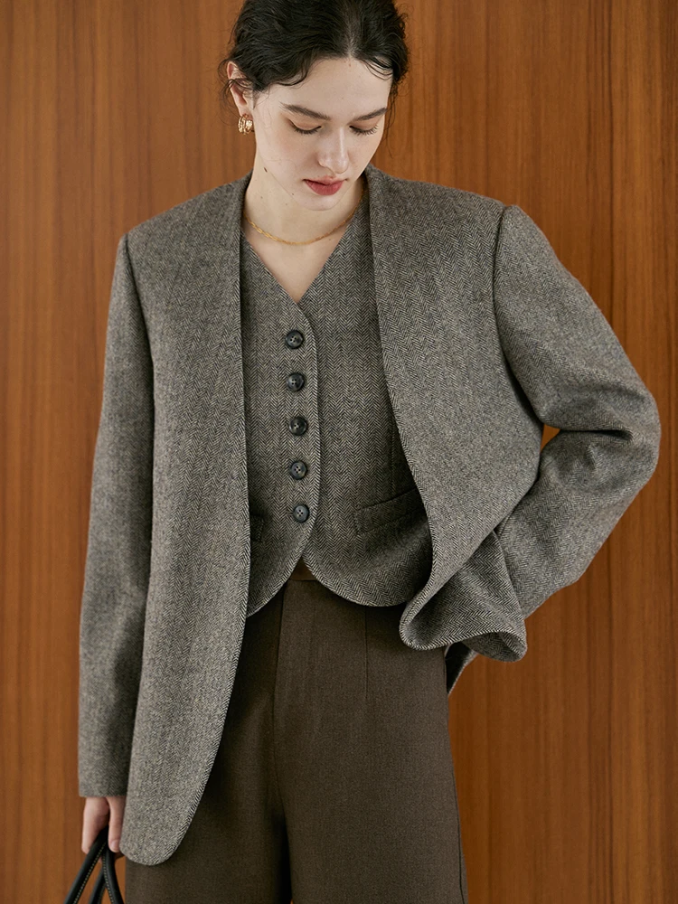 Masbello Luxury Woolen Cheered Vest And Jaet Set Women's Nel Suiting Outerwear Thi Winter Commute Sle Long Sve
Masbello Luxury Woolen Cheered Vest And Jaet Set Women's Nel Suiting Outerwear Thi Winter Commute Sle Long Sve