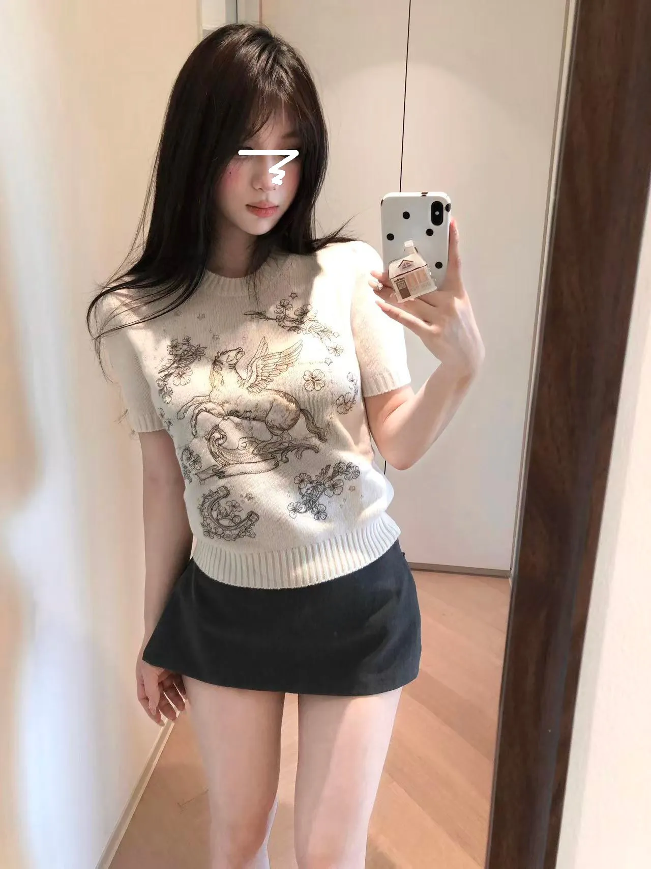 Slimming ort Knitted Svel T-irt Women's Spring Summer New Lazy Sle Heavy Embroidery Front Zipper round Ne Top
Slimming ort Knitted Svel T-irt Women's Spring Summer New Lazy Sle Heavy Embroidery Front Zipper round Ne Top