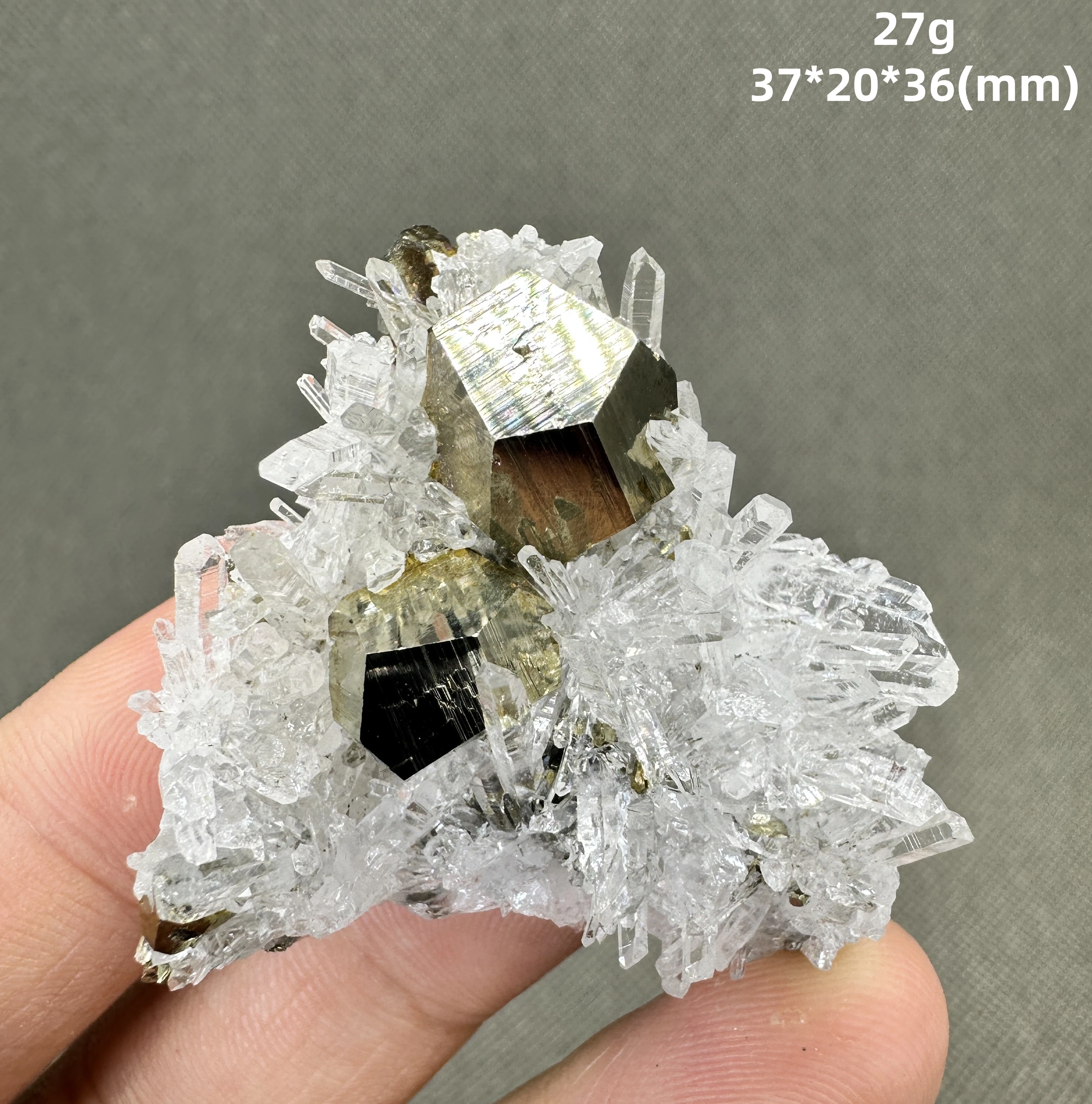 Natural dodecahedron pyrite and crystal Symbiotic mineral specimen
Natural dodecahedron pyrite and crystal Symbiotic mineral specimen