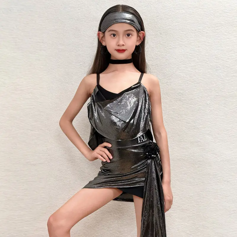 2026 Summer Latin Dance Clothes Children Latin Performance Outfit Silver Black Top Skirt Set Rumba Dancing Practice Wear VBH2804
2026 Summer Latin Dance Clothes Children Latin Performance Outfit Silver Black Top Skirt Set Rumba Dancing Practice Wear VBH2804