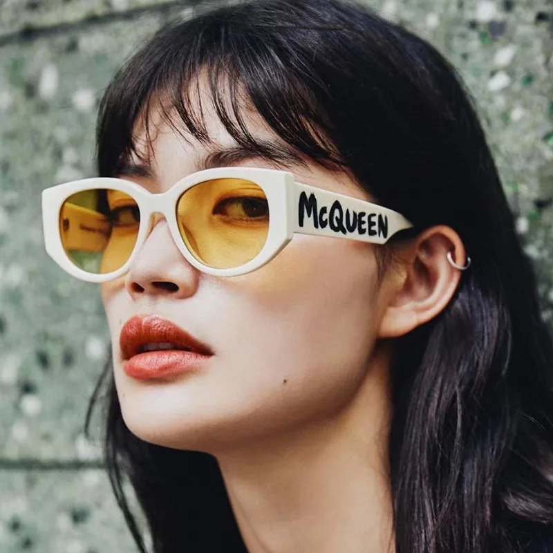 New Oval Letter Sunglasses Women Man Brand Designer Vintage Sun Glasses Fashion Female Cat Eye Shades UV400 Driver Goggles
New Oval Letter Sunglasses Women Man Brand Designer Vintage Sun Glasses Fashion Female Cat Eye Shades UV400 Driver Goggles
