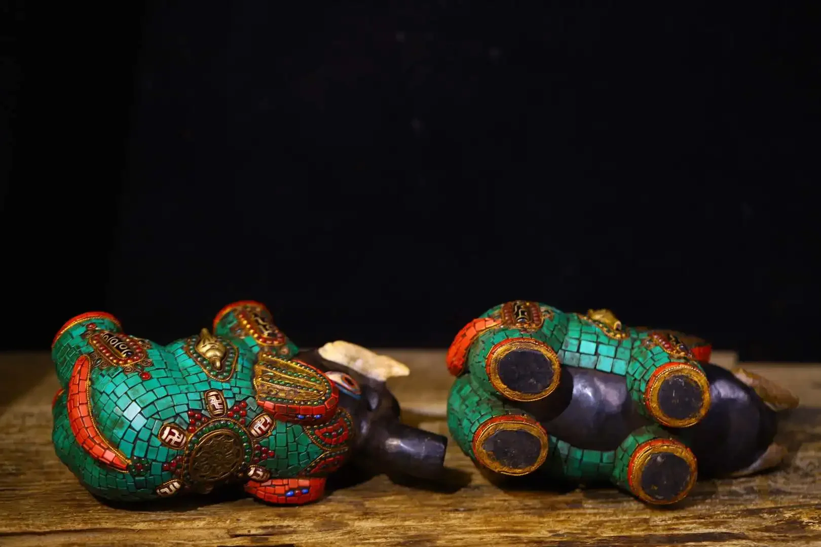 8"Old China Collections Old Natural Meteorite Mosaic Gem gZi Beads Turquoise Shell Elephant Statue Pair Amulet Worship Hall
8"Old China Collections Old Natural Meteorite Mosaic Gem gZi Beads Turquoise Shell Elephant Statue Pair Amulet Worship Hall