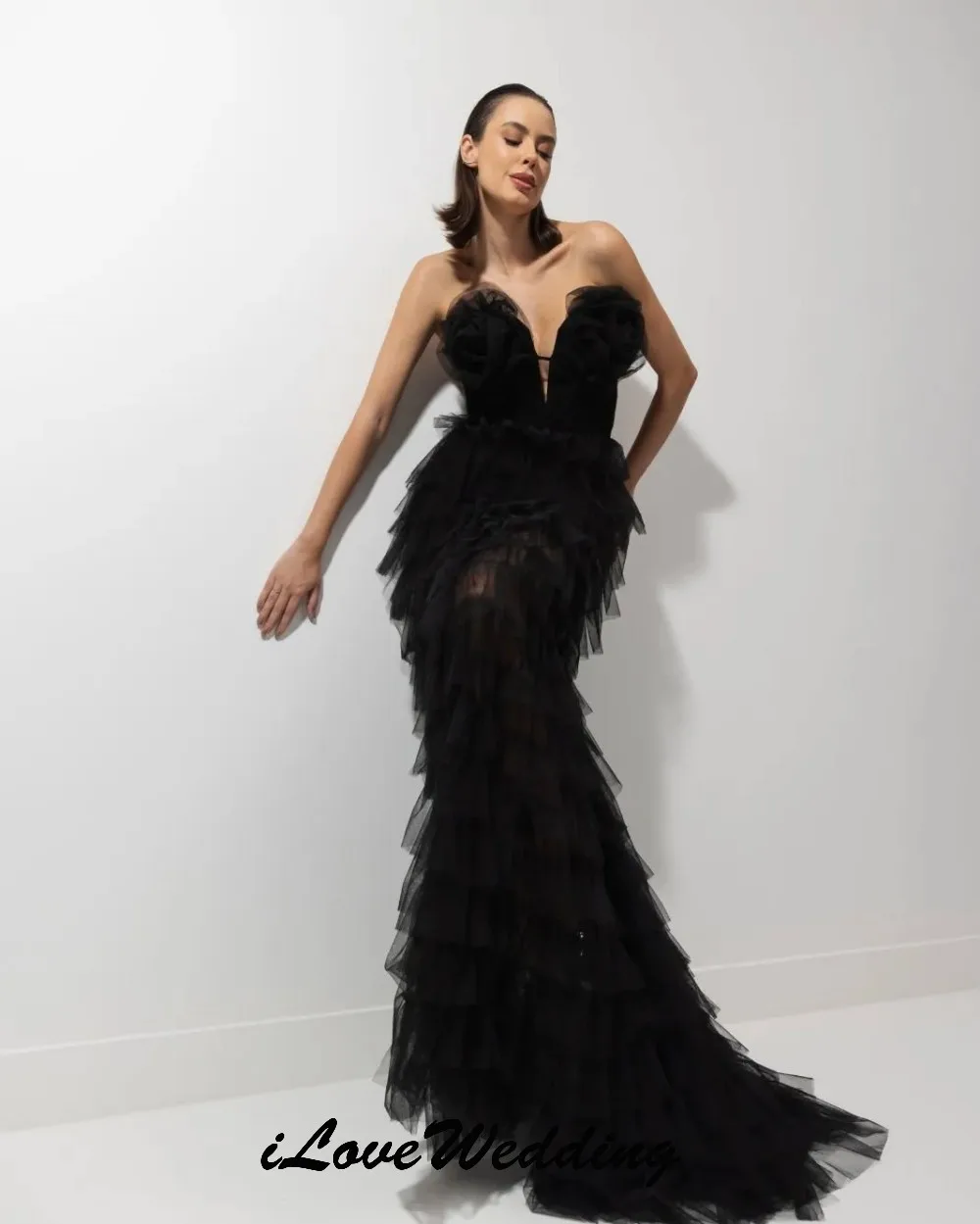 Iuxury Strapless Prom Dresses Black 2025 Elegant Tulle V-Neck Sexy Tiered Party Dress For Woman Mermiad Backless Gala Customized
Iuxury Strapless Prom Dresses Black 2025 Elegant Tulle V-Neck Sexy Tiered Party Dress For Woman Mermiad Backless Gala Customized