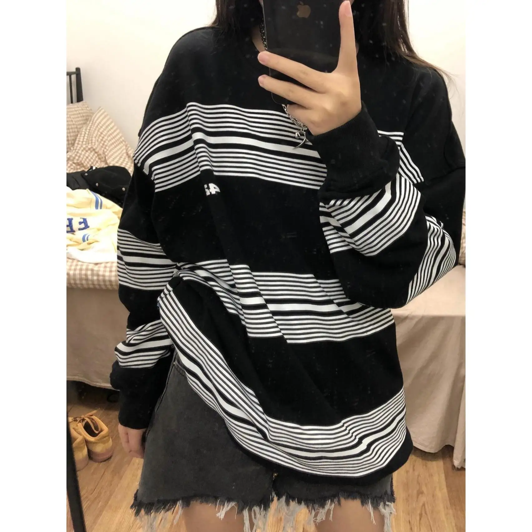 Women's Stripe Sweatshirt Spring Autumn Thin Loose BF Lazy Style Hiohop High Street American Jacket round Neck Trendy
Women's Stripe Sweatshirt Spring Autumn Thin Loose BF Lazy Style Hiohop High Street American Jacket round Neck Trendy