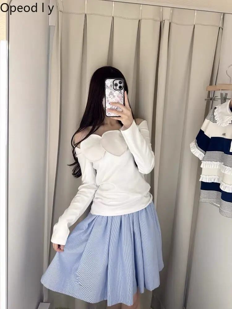Japanese Three-dimensional Petal Off-shoulder Top 2026 New Fashion Slim-fit Long-sleeved One-word Shoulder White T-shirt
Japanese Three-dimensional Petal Off-shoulder Top 2026 New Fashion Slim-fit Long-sleeved One-word Shoulder White T-shirt
