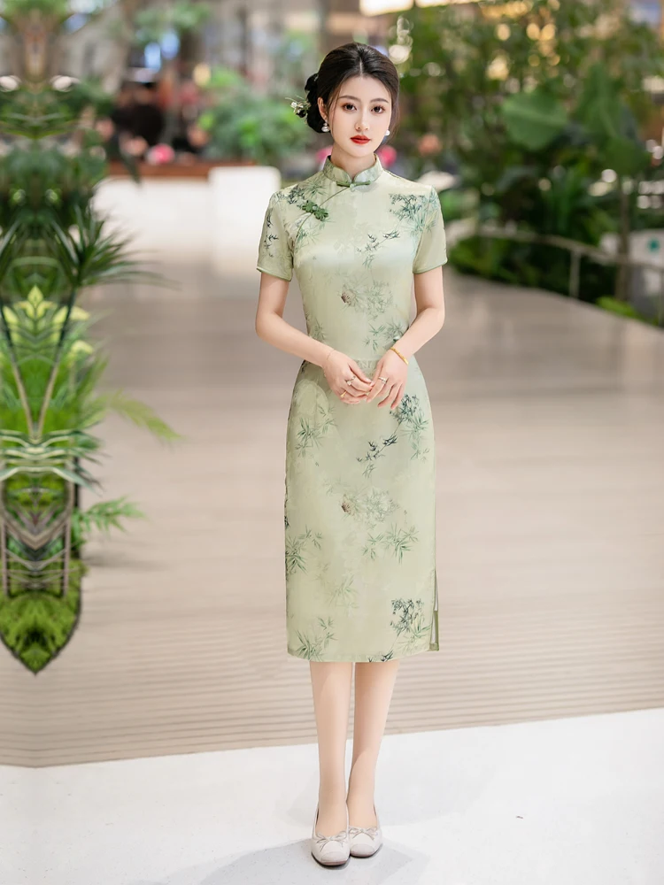 Новое женское платье-ципао с бамбуковым узором, модное, дышащее, с коротким рукавом, миди, для повседневной носки весной и летом
Новое женское платье-ципао с бамбуковым узором, модное, дышащее, с коротким рукавом, миди, для повседневной носки весной и летом