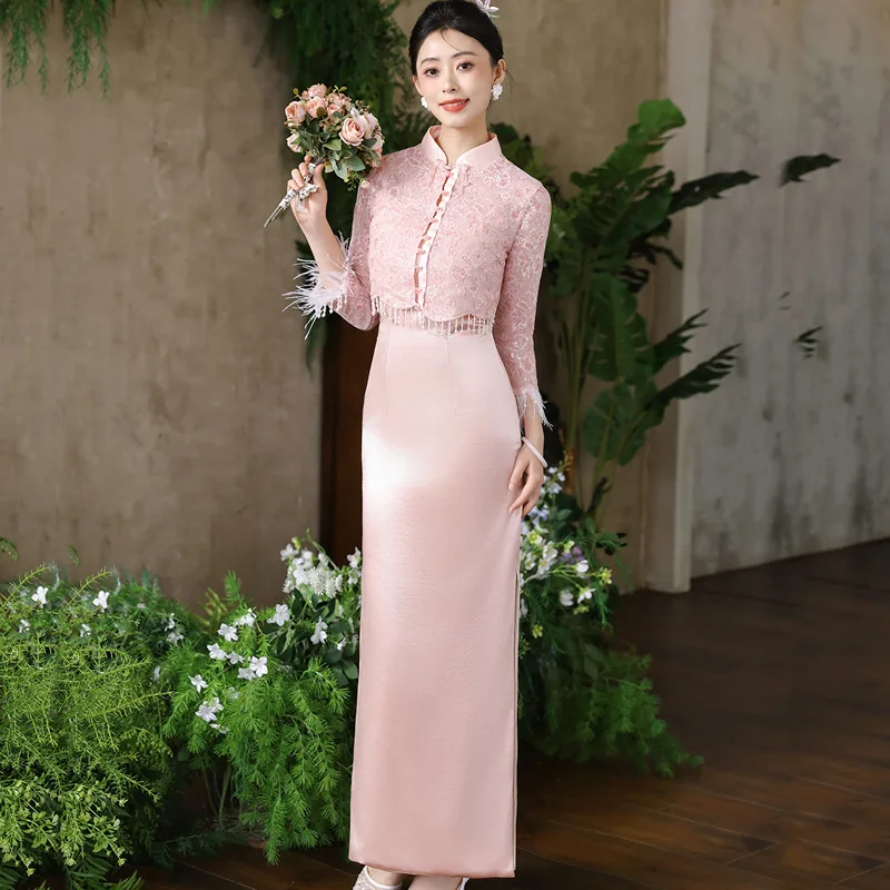 2026 Spring/Summer Pink Satin Long Cheongsam Slimming Chinese Style Daily Slimming Improved Dress Set Qipao
2026 Spring/Summer Pink Satin Long Cheongsam Slimming Chinese Style Daily Slimming Improved Dress Set Qipao