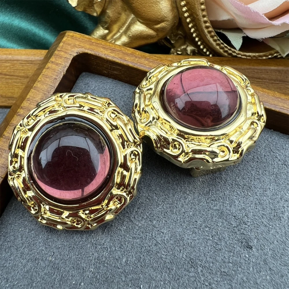 Medieval Vintage Red glass Earrings for women's girl gift Ear studer Jewelry accessories
Medieval Vintage Red glass Earrings for women's girl gift Ear studer Jewelry accessories