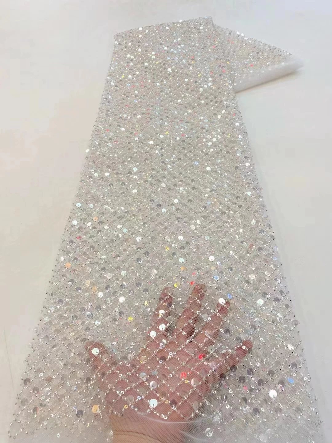 Latest African Lace Fabric 2024 High Quality beads Sequins Groom Embroidery For Women Wedding Party Dress Mesh Fabric 5 Yards
Latest African Lace Fabric 2024 High Quality beads Sequins Groom Embroidery For Women Wedding Party Dress Mesh Fabric 5 Yards
