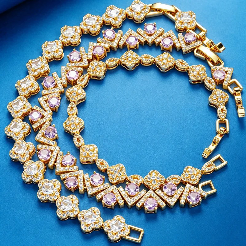 Matte Low-luxury Zircon Embedded Flower Bracelet For Women 24K Gold AU999 create rich layered sparkling visual texture on wrists
Matte Low-luxury Zircon Embedded Flower Bracelet For Women 24K Gold AU999 create rich layered sparkling visual texture on wrists