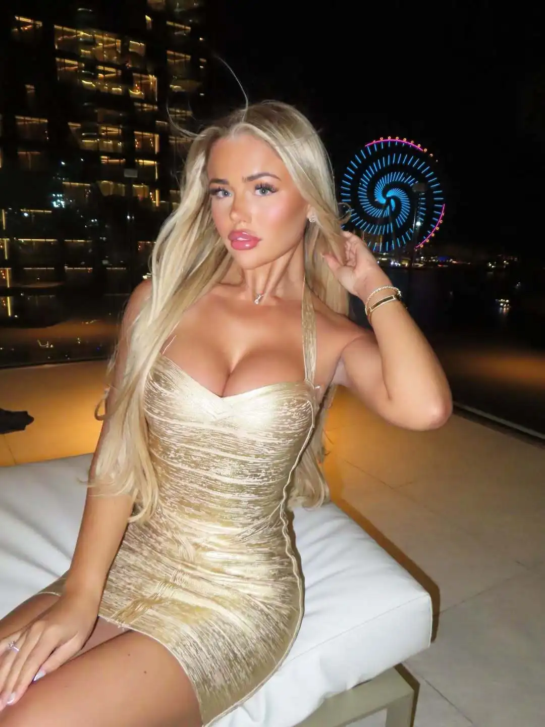 2026 Women Sexy New Sleeveless V Neck Ruched Gold Midi Bodycon Dress Party Costume Bar Nightclub Stage Performance Clothing
2026 Women Sexy New Sleeveless V Neck Ruched Gold Midi Bodycon Dress Party Costume Bar Nightclub Stage Performance Clothing