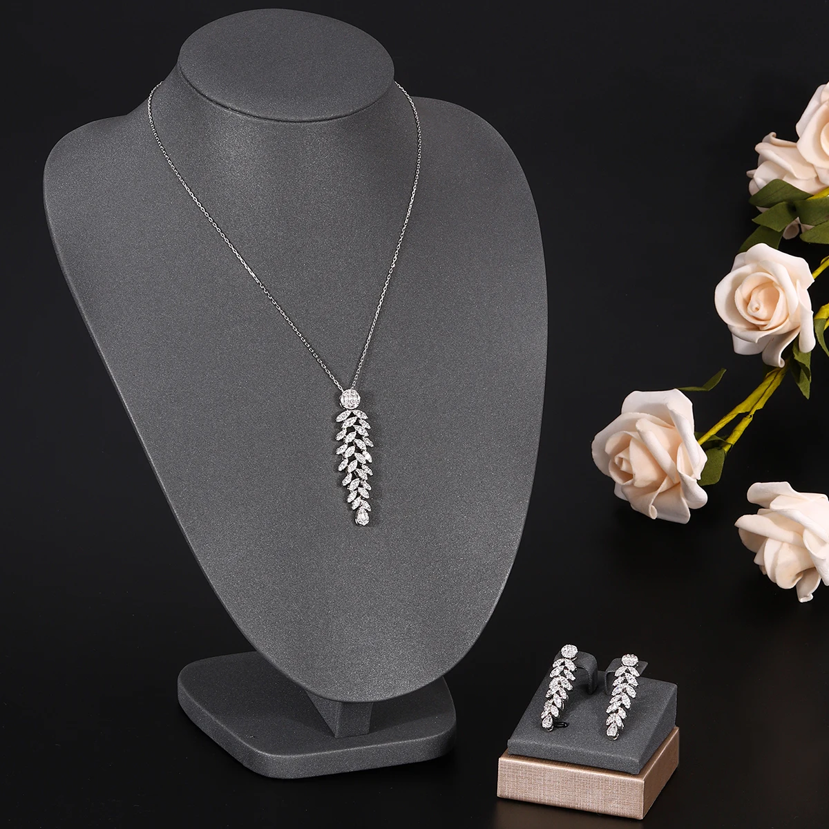 2025 New 2Piece Bridal Wedding Jewelry Set, Cubic Zirconia Women Wedding Party Wedding Accessories Wheat Ear Necklace Earrings
2025 New 2Piece Bridal Wedding Jewelry Set, Cubic Zirconia Women Wedding Party Wedding Accessories Wheat Ear Necklace Earrings