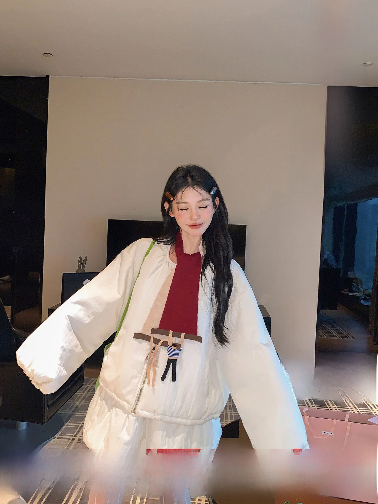 Теплый хлопковый комплект из куртки и пышной юбки: белый пуховик, зимний модный женский комплект свободного кроя с длинными рукавами
Теплый хлопковый комплект из куртки и пышной юбки: белый пуховик, зимний модный женский комплект свободного кроя с длинными рукавами