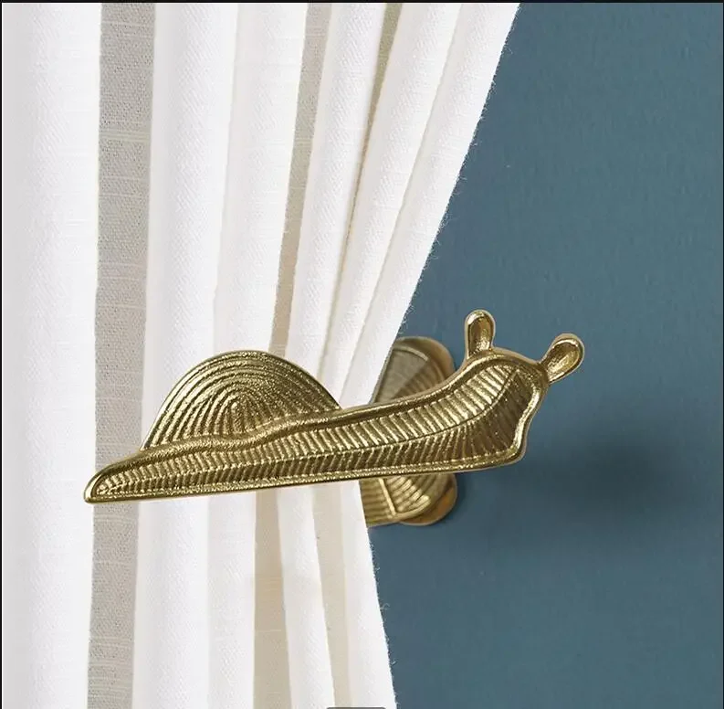 Pure Copper Curtain Decoration Hook Metal Snails Wall Hanging Fixed Storage Rack Living Room Clothes Cap Hooks
Pure Copper Curtain Decoration Hook Metal Snails Wall Hanging Fixed Storage Rack Living Room Clothes Cap Hooks