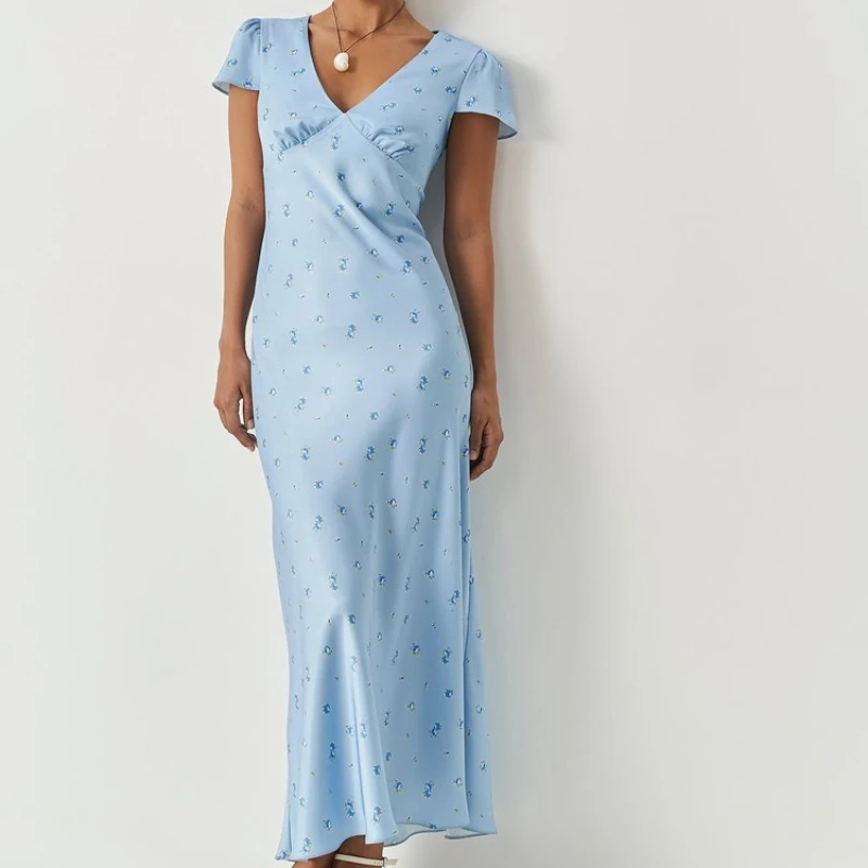Women's Light Blue Floral Maxi Dress 2026 Summer V-Neck Puff Sleeve Satin Fabric Bodycon Casual Party Trendy Fashion Wear
Women's Light Blue Floral Maxi Dress 2026 Summer V-Neck Puff Sleeve Satin Fabric Bodycon Casual Party Trendy Fashion Wear