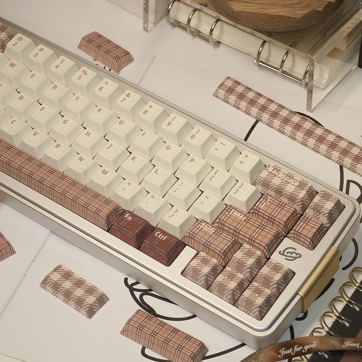 British plaid original high keycap custom keyboard mechanical keyboard keycap simple ins style
British plaid original high keycap custom keyboard mechanical keyboard keycap simple ins style
