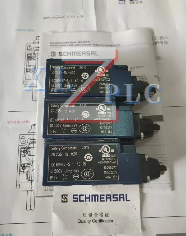Z4V7H 335-11Z-RVA-2272/2654 original and genuine.
Z4V7H 335-11Z-RVA-2272/2654 original and genuine.