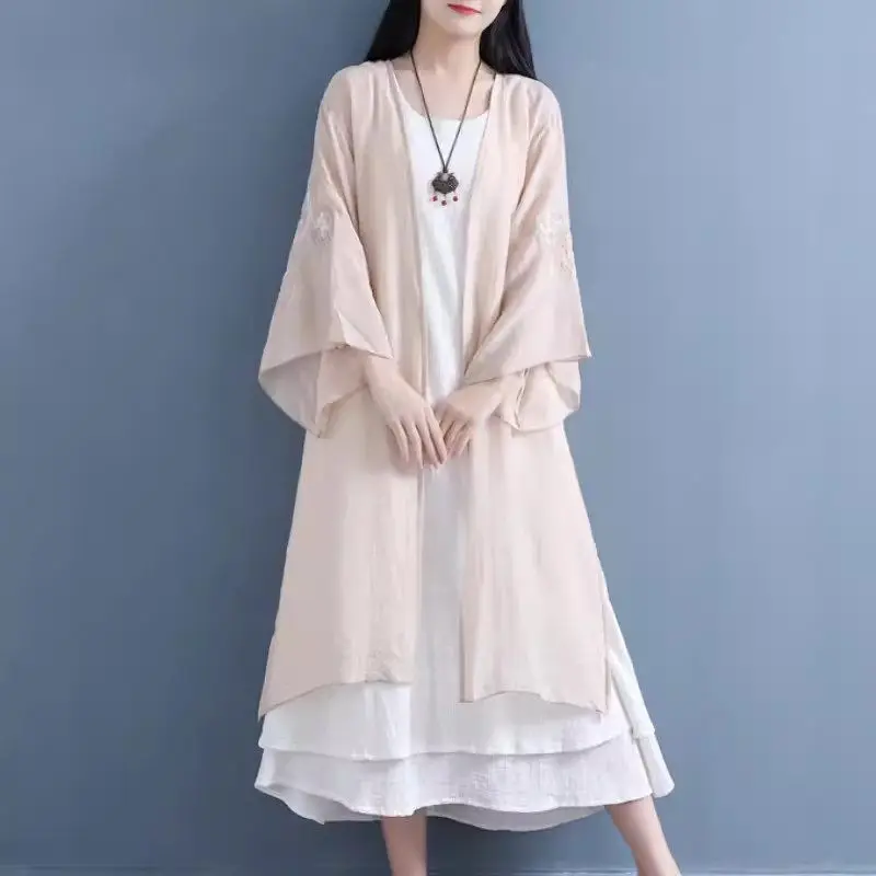 2024 Spring/Summer Shawl Jacket Women's Art Style Retro Large Size Loose And Thin Cotton Linen Outer Coat Sunscreen Shirt K594
2024 Spring/Summer Shawl Jacket Women's Art Style Retro Large Size Loose And Thin Cotton Linen Outer Coat Sunscreen Shirt K594