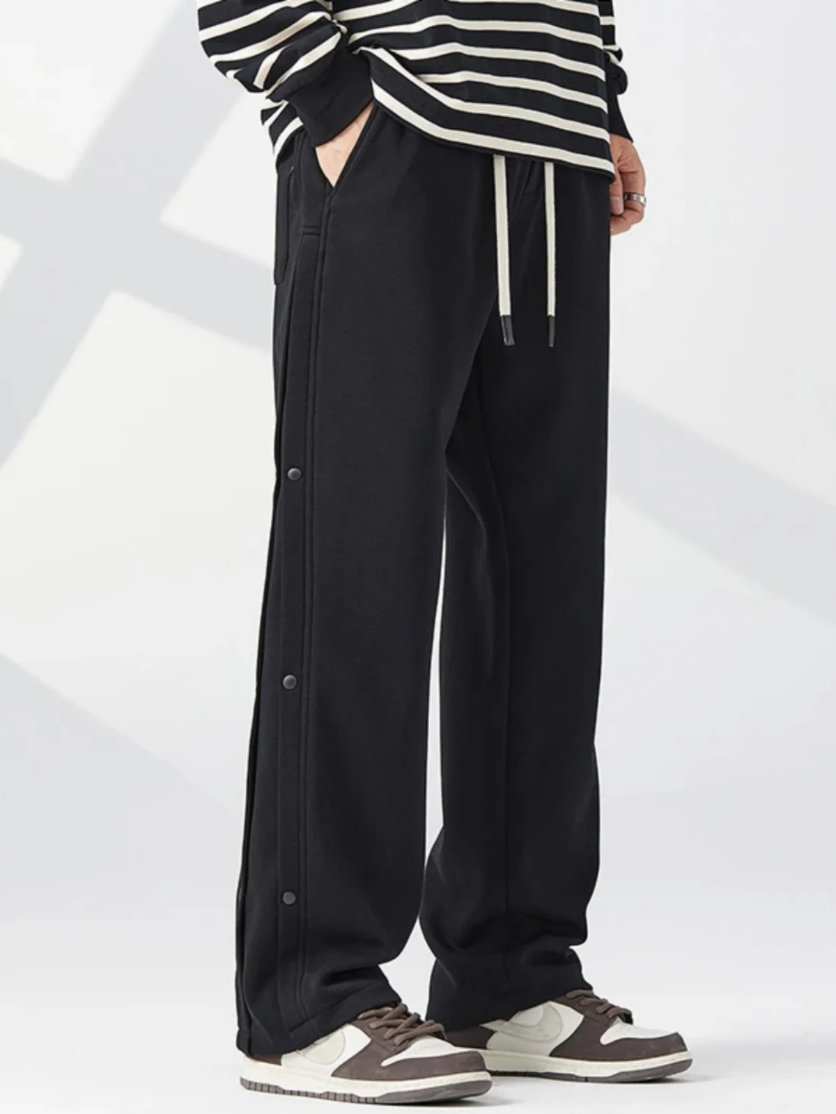 Мужские утепленные брюки прямого кроя для осени и зимы, повседневные, спортивные, модные, в уличном стиле
Мужские утепленные брюки прямого кроя для осени и зимы, повседневные, спортивные, модные, в уличном стиле