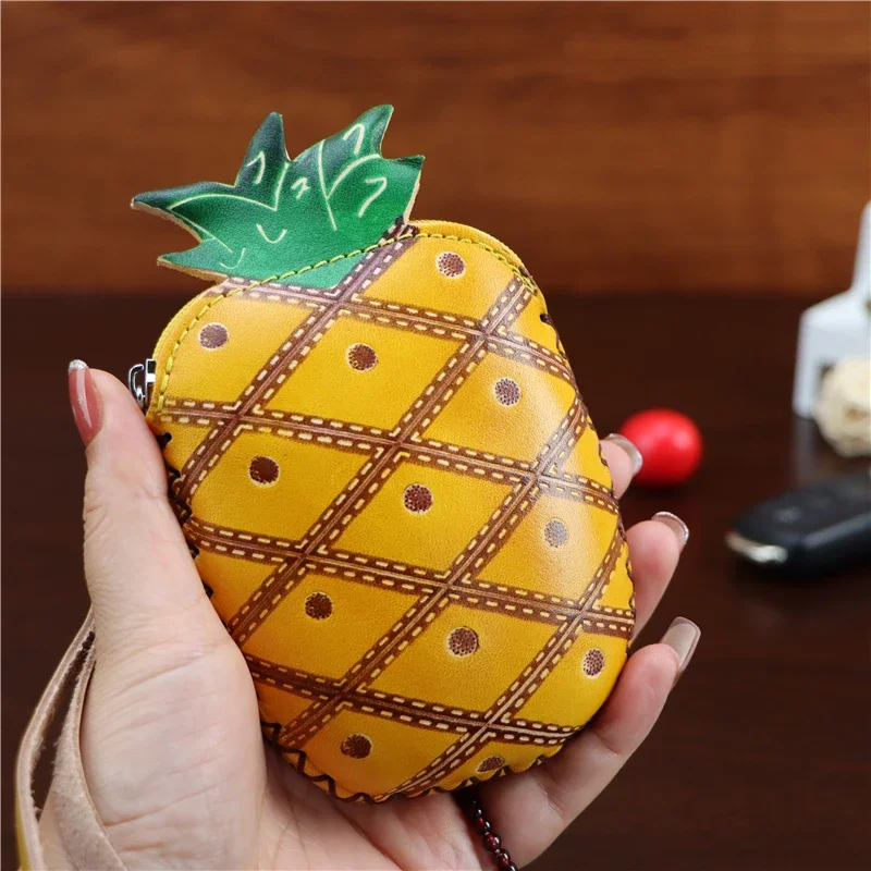Коровья кожа, маленькая сумка для монет с ананасом, сумка для ключей, монеты, простая сумочка с фруктами, креативные маленькие подарки
Коровья кожа, маленькая сумка для монет с ананасом, сумка для ключей, монеты, простая сумочка с фруктами, креативные маленькие подарки